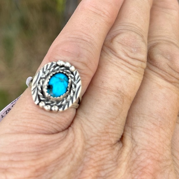 Navajo made 925 silver Kingman Turquoise size 7 artisan ring - Picture 6 of 6